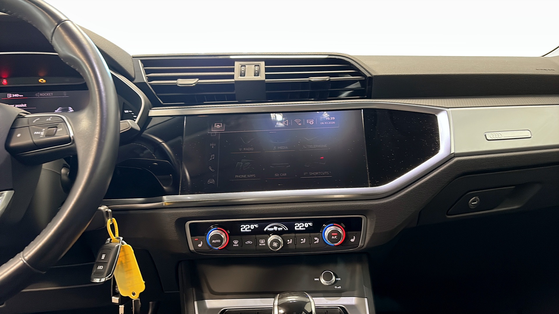 Audi Q3 SEH96R