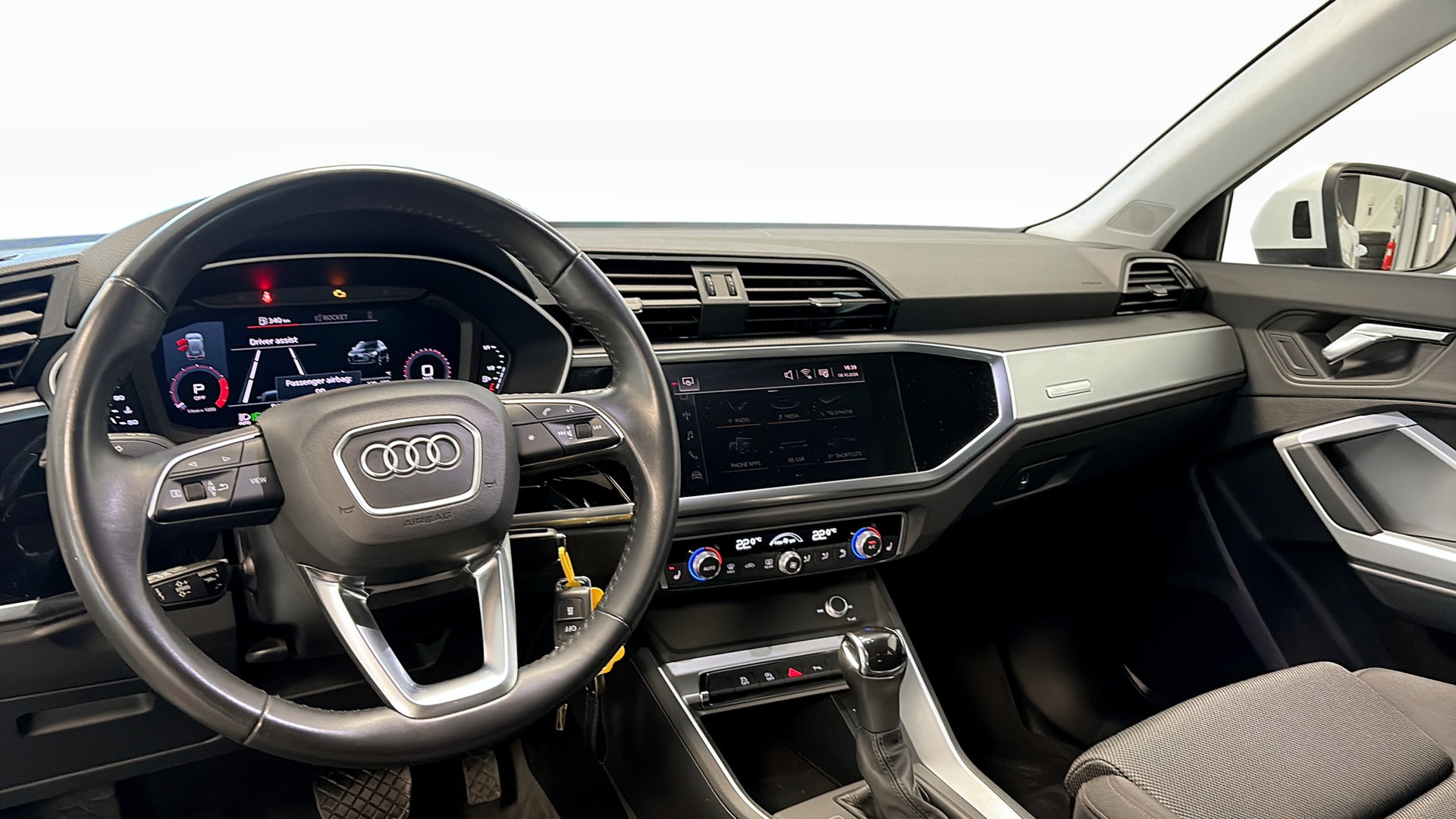 Audi Q3 SEH96R