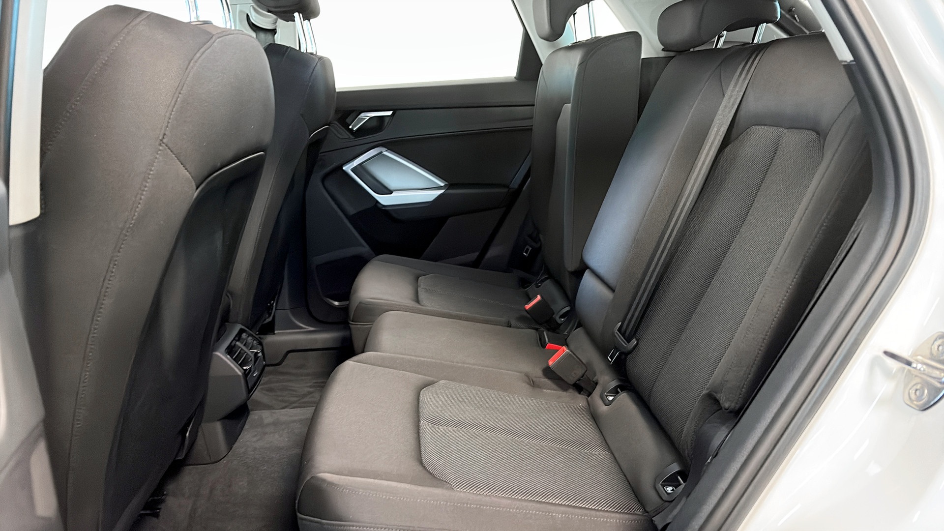 Audi Q3 SEH96R