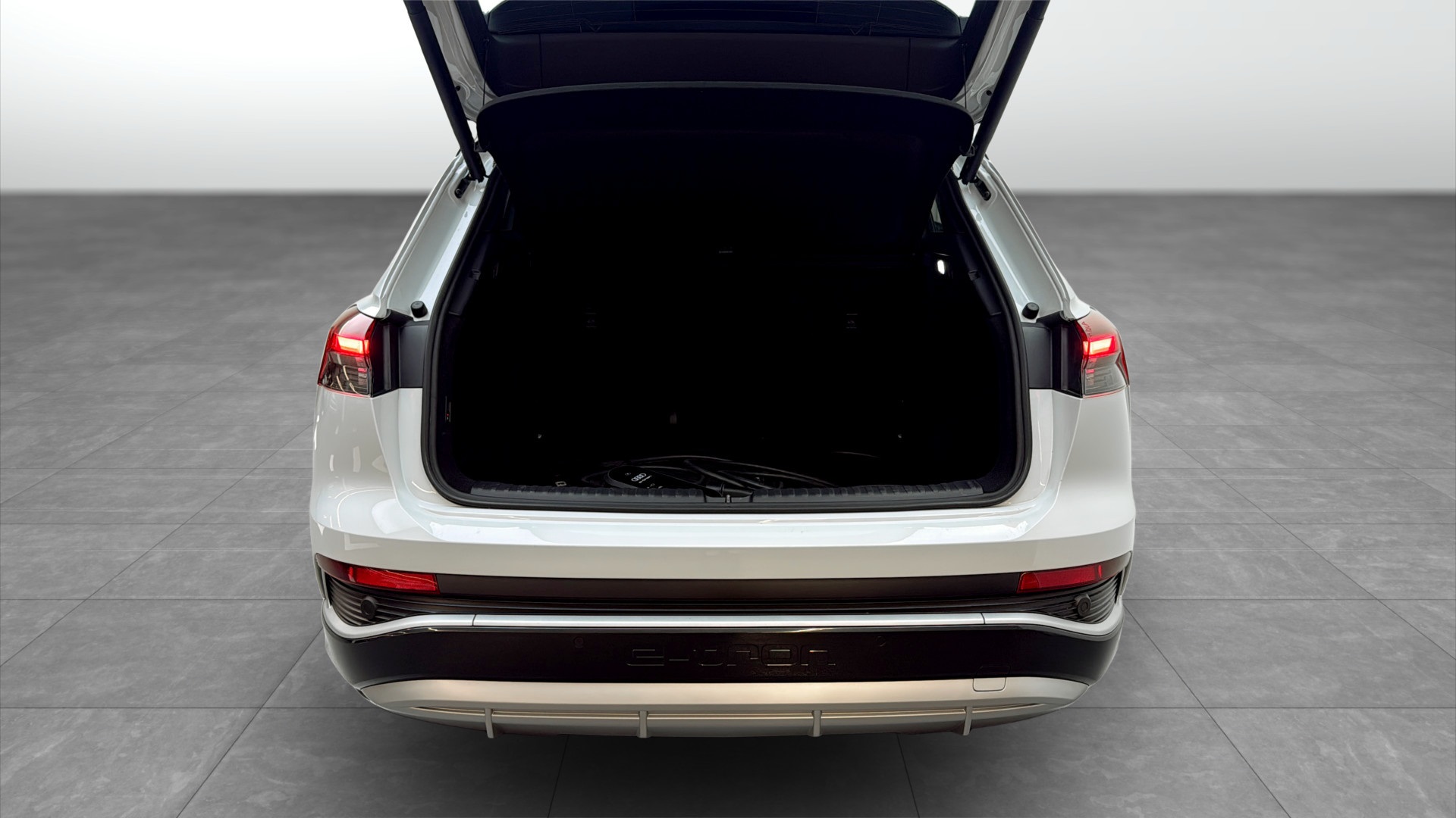 Audi Q4 e-tron SFF03N