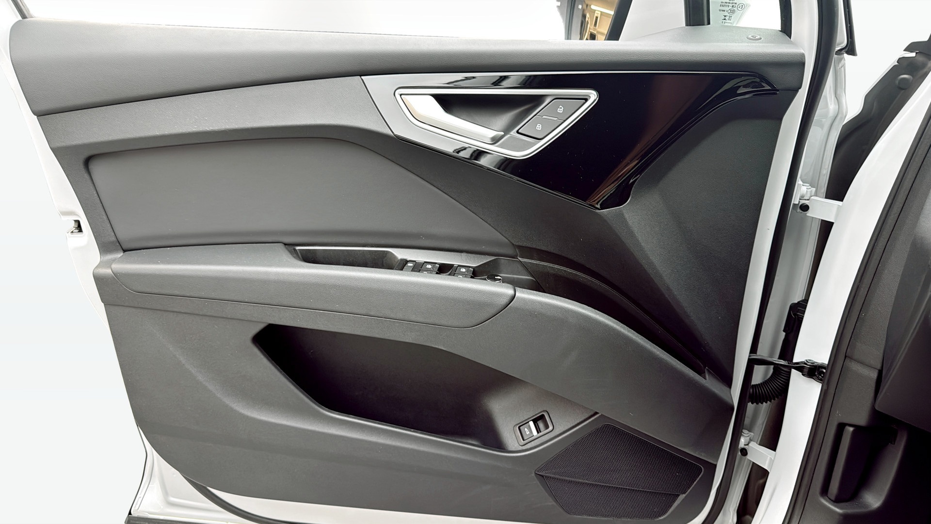 Audi Q4 e-tron SFF03N