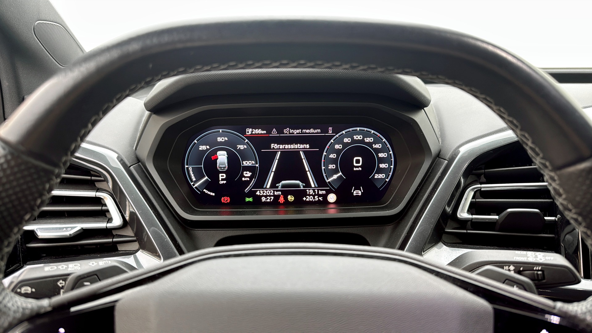 Audi Q4 e-tron SFF03N