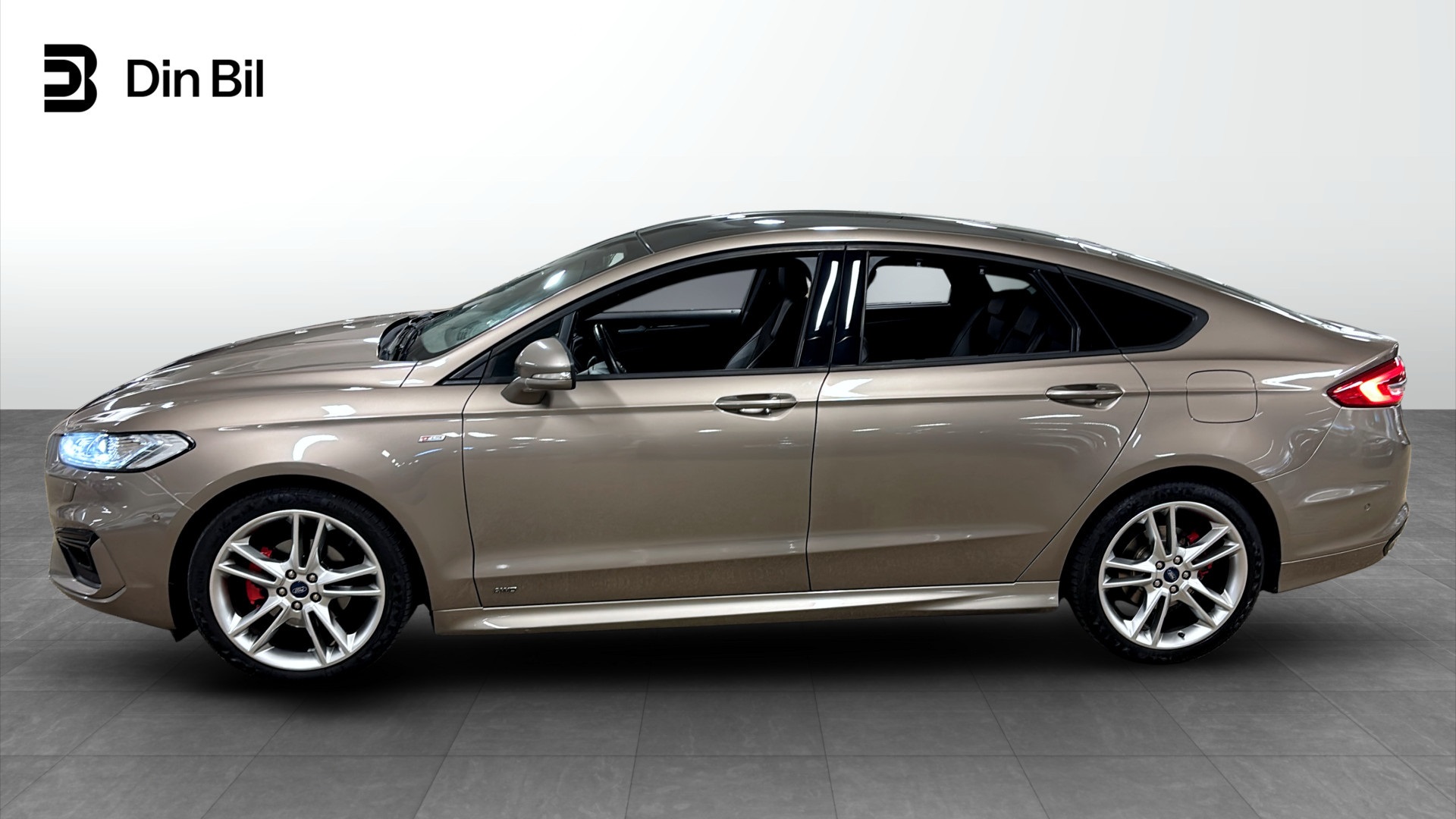 Ford Mondeo SFL26R