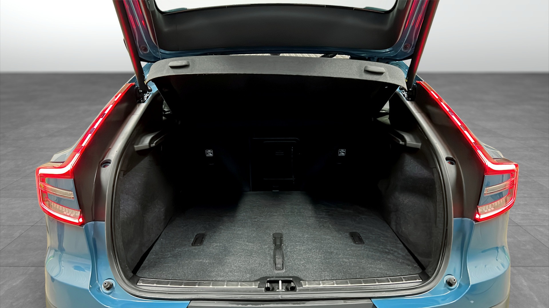 Volvo C40 Recharge SGE87U