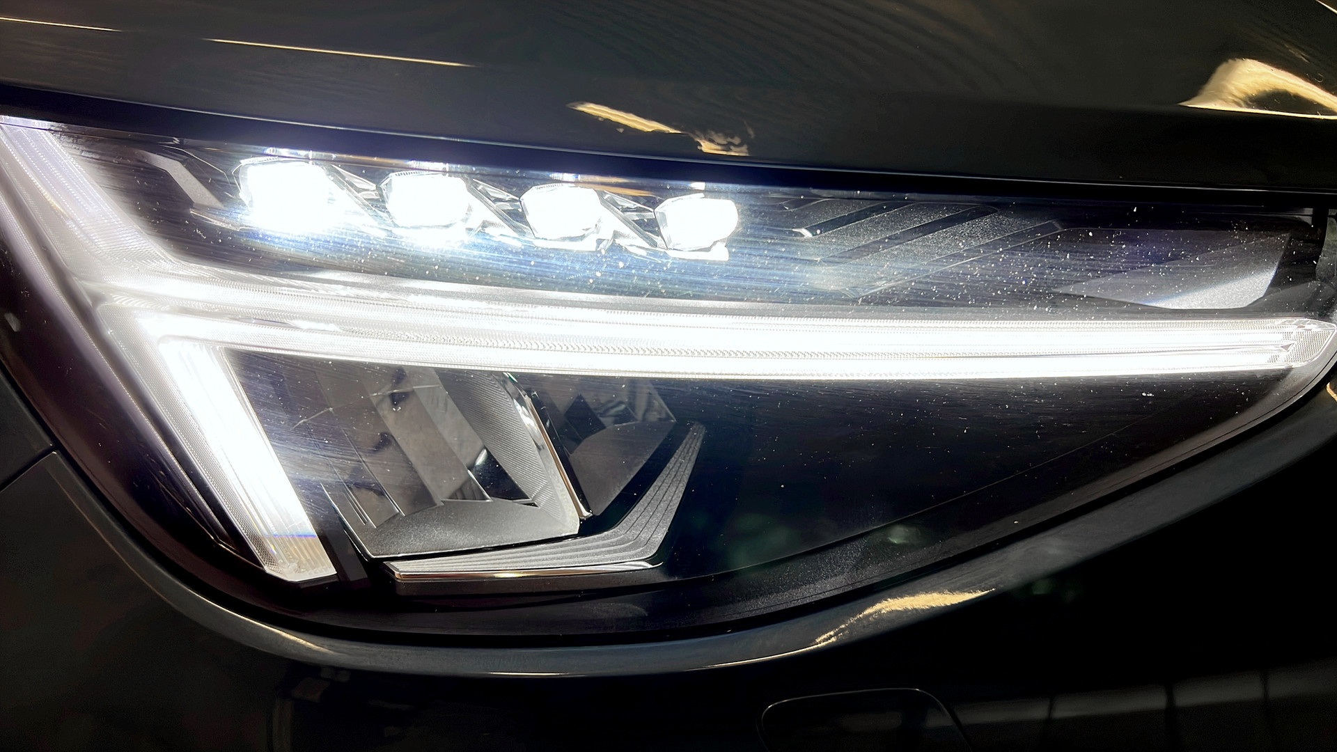 Volvo C40 Recharge SGE87U