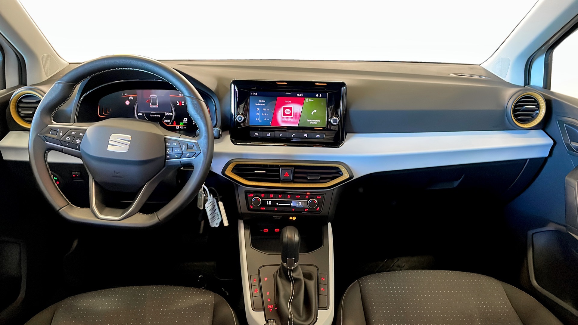SEAT Arona SGM04C