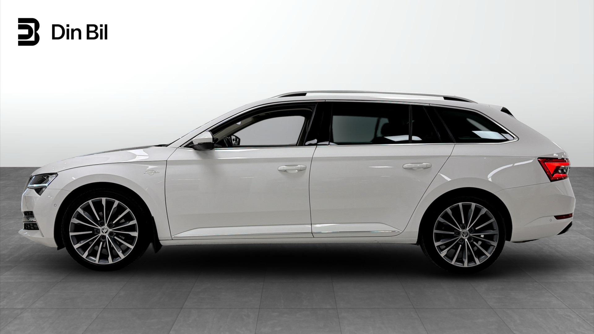 Skoda Superb Combi SGT57Y