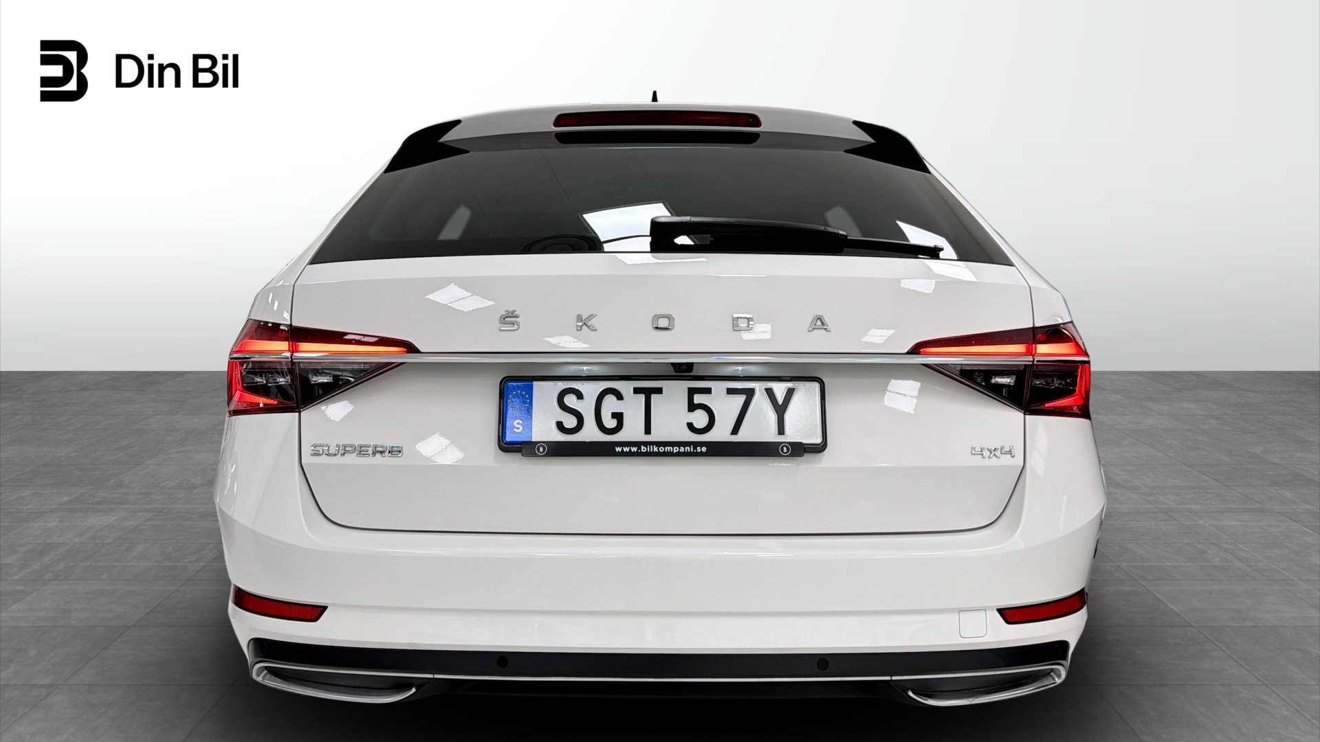 Skoda Superb Combi SGT57Y