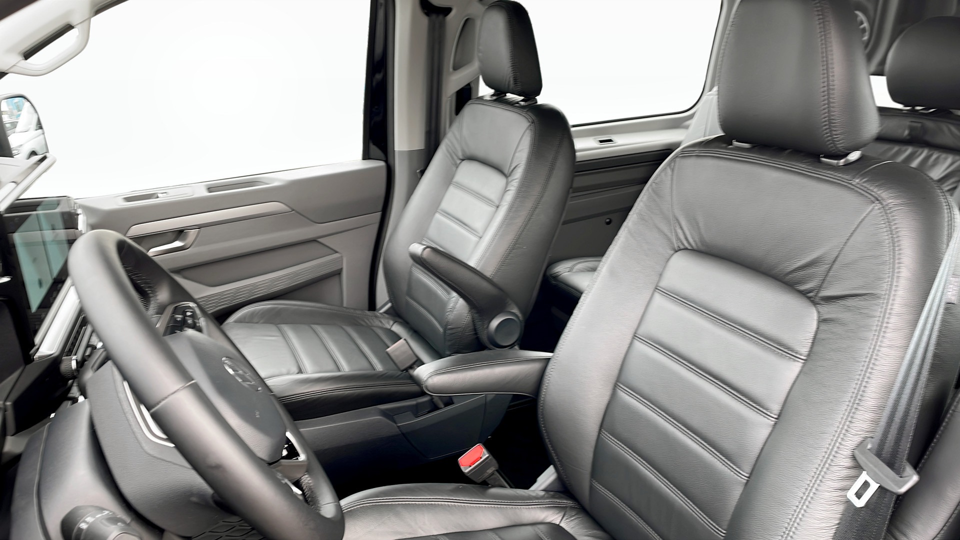 Volkswagen T7 Transporter SHF07J