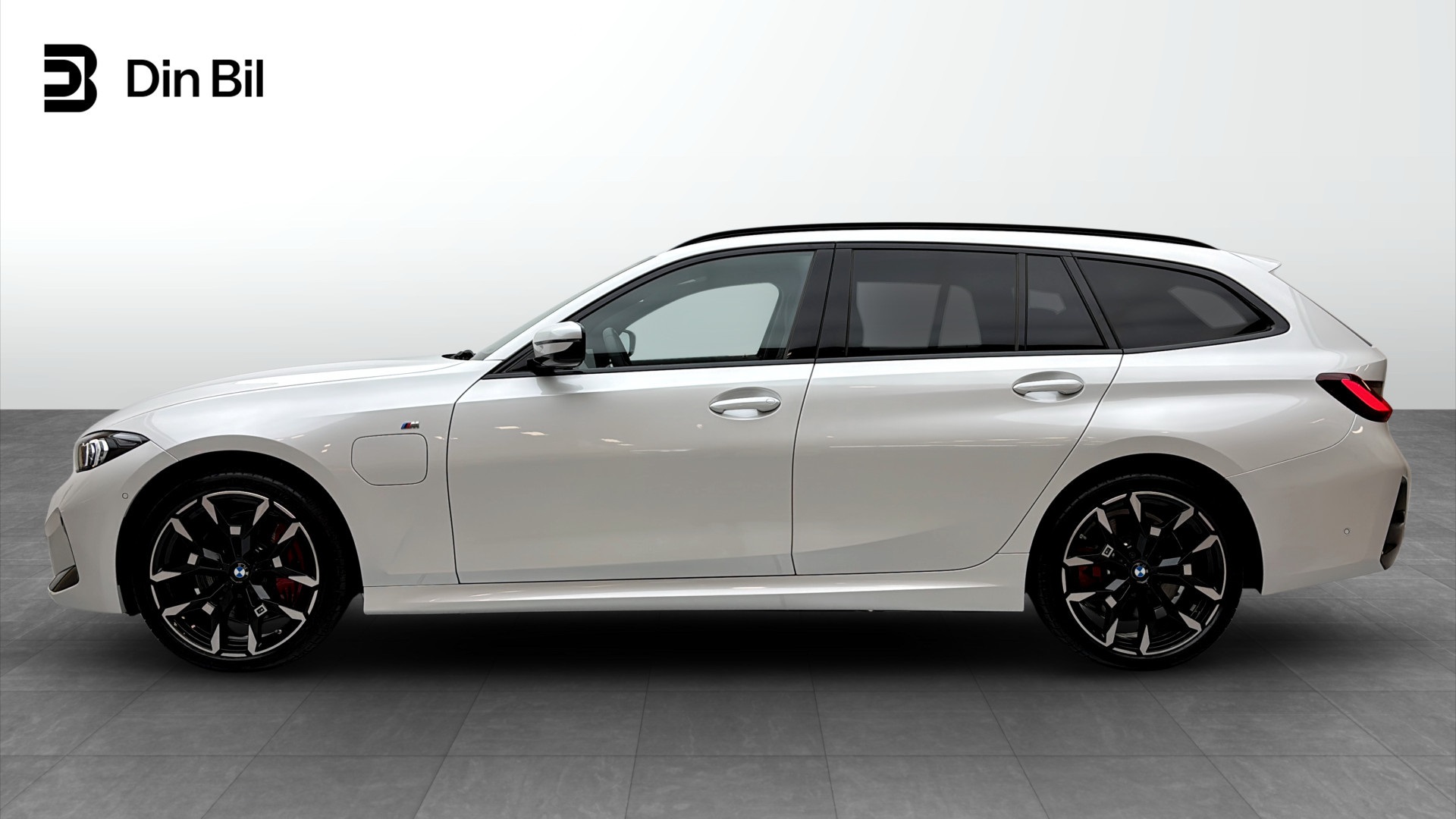 BMW 330e SHG89M