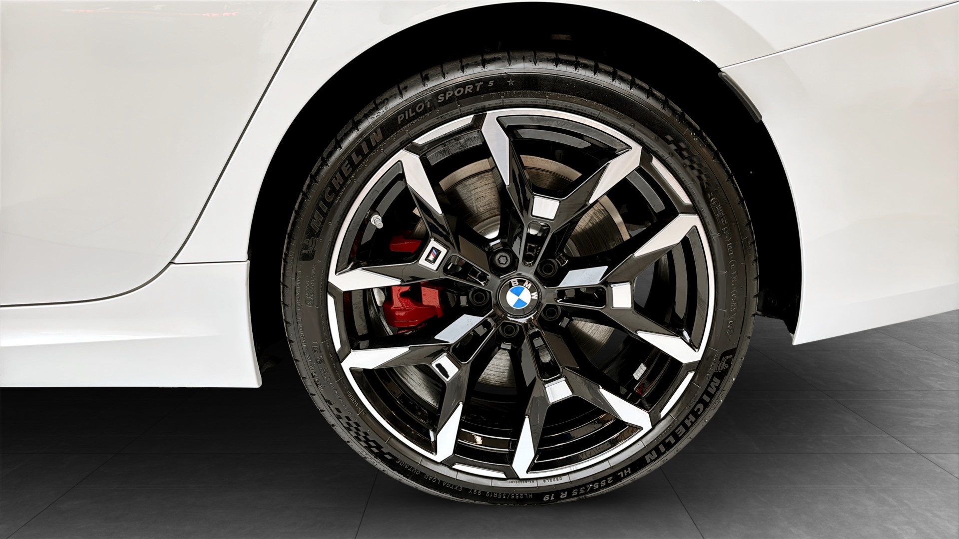 BMW 330e SHG89M