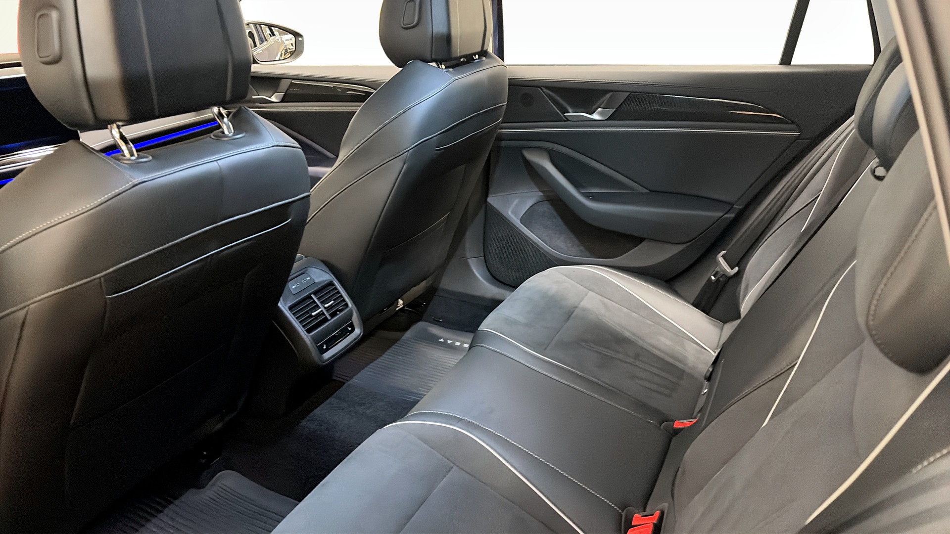 Volkswagen Passat Sportscombi SHL68P