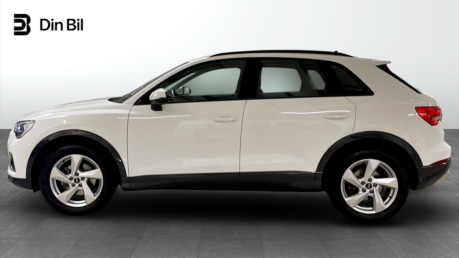 Audi Q3 SHM94A
