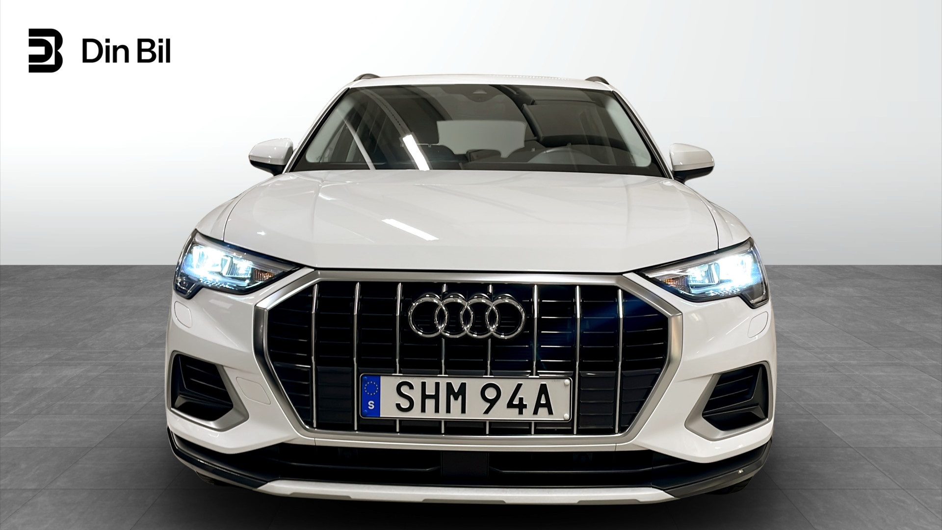 Audi Q3 SHM94A