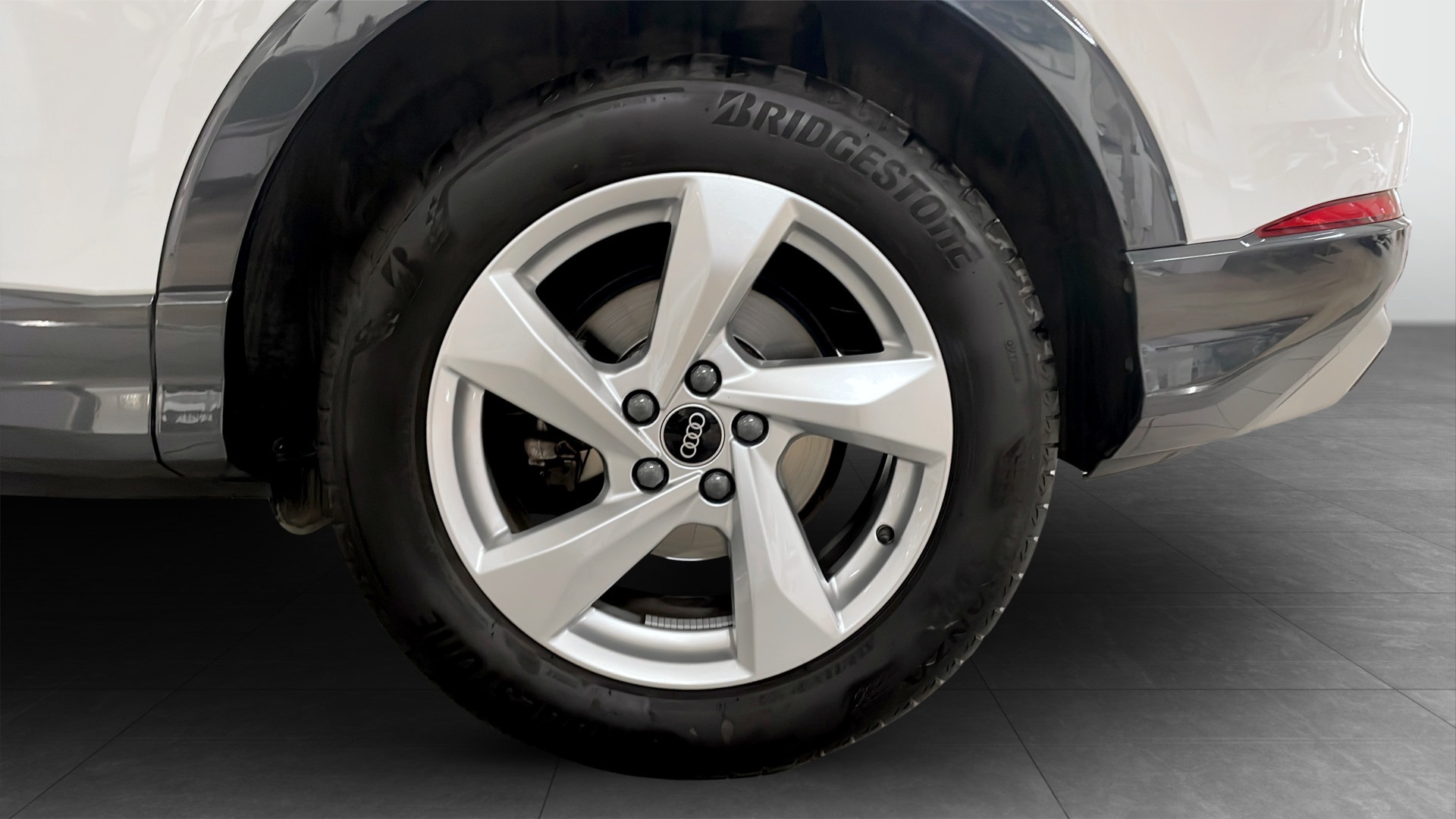 Audi Q3 SHM94A