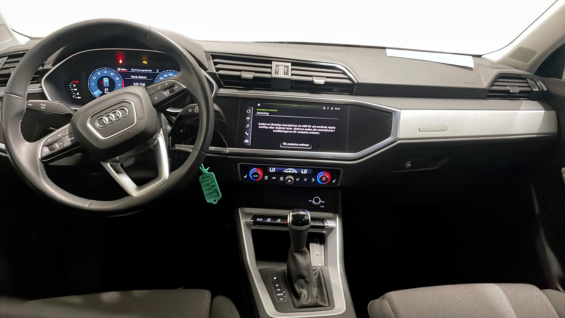 Audi Q3 SHM94A