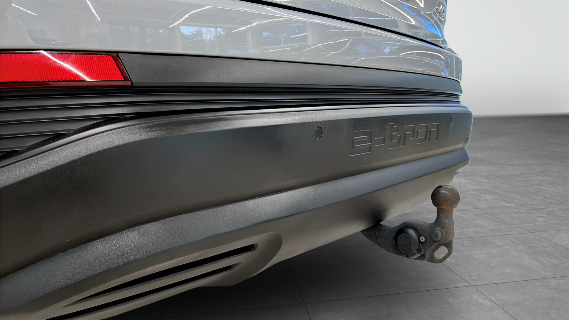 Audi Q4 e-tron SHR01P