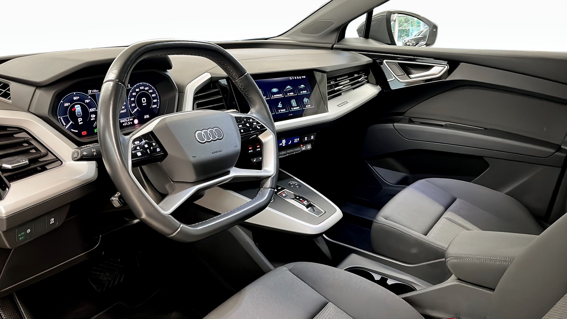 Audi Q4 e-tron SHR01P