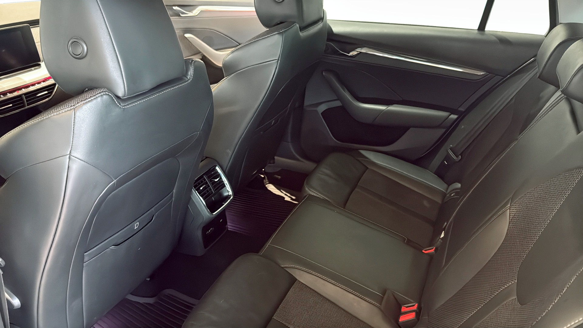 Skoda Octavia SHS16Z