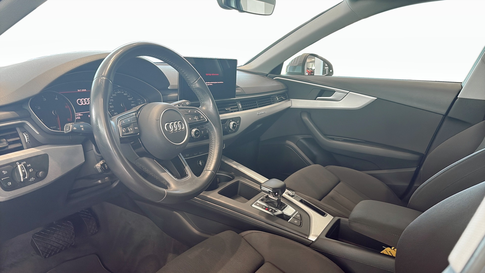 Audi A4 Avant SHX26Y