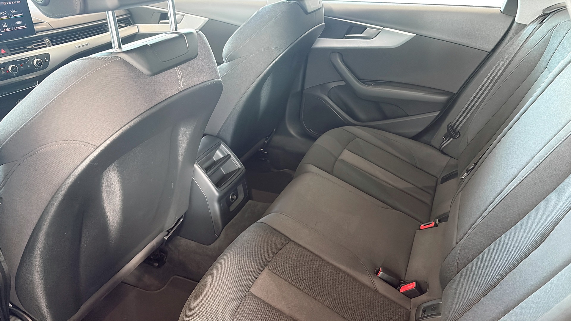 Audi A4 Avant SHX26Y