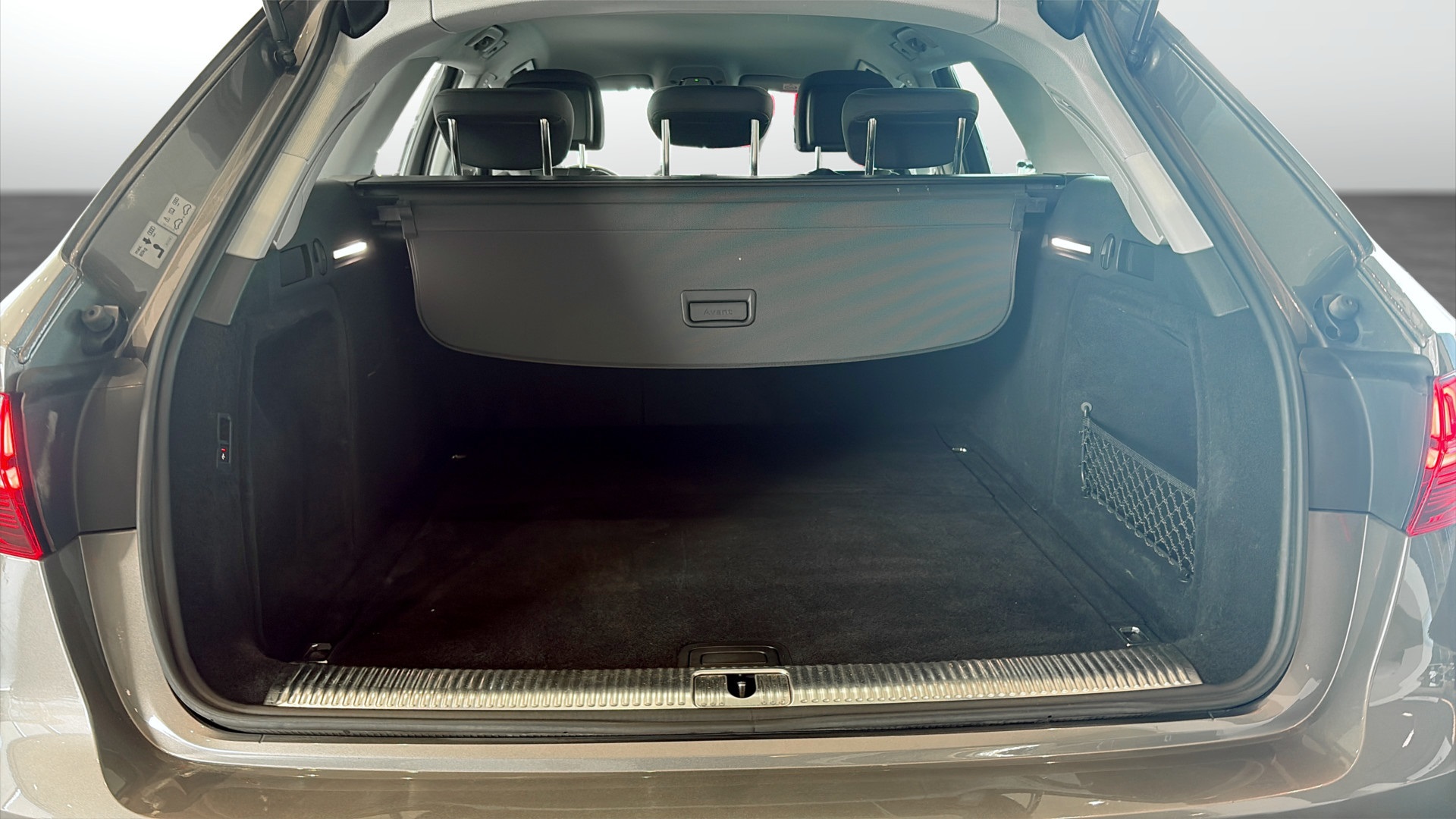 Audi A4 Avant SHX26Y