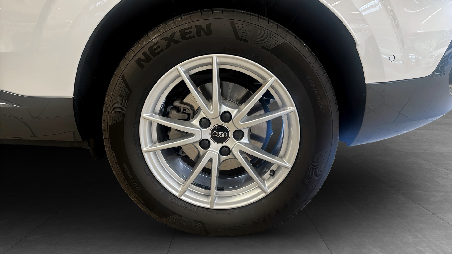 Audi Q3 SJB73P