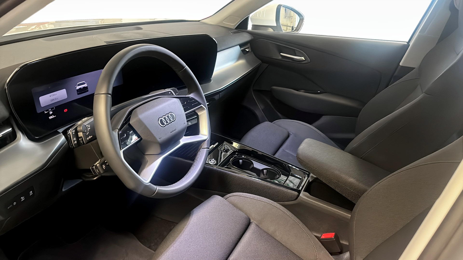 Audi Q3 SJB73P