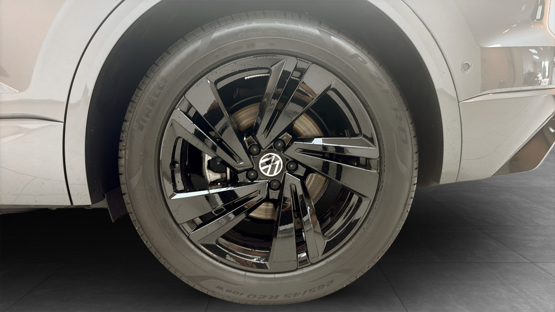 Volkswagen Touareg SJG89M