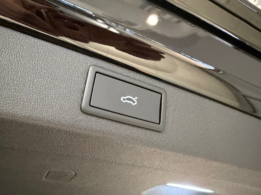 Skoda Enyaq SJG89Y