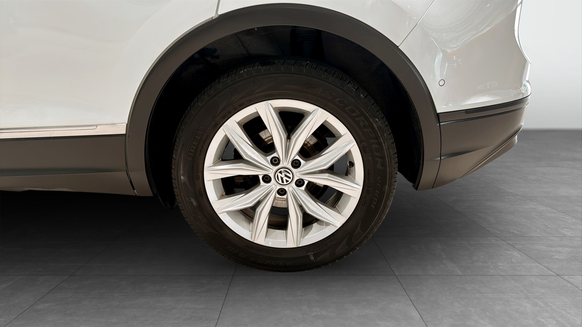 Volkswagen Tiguan SJK26G
