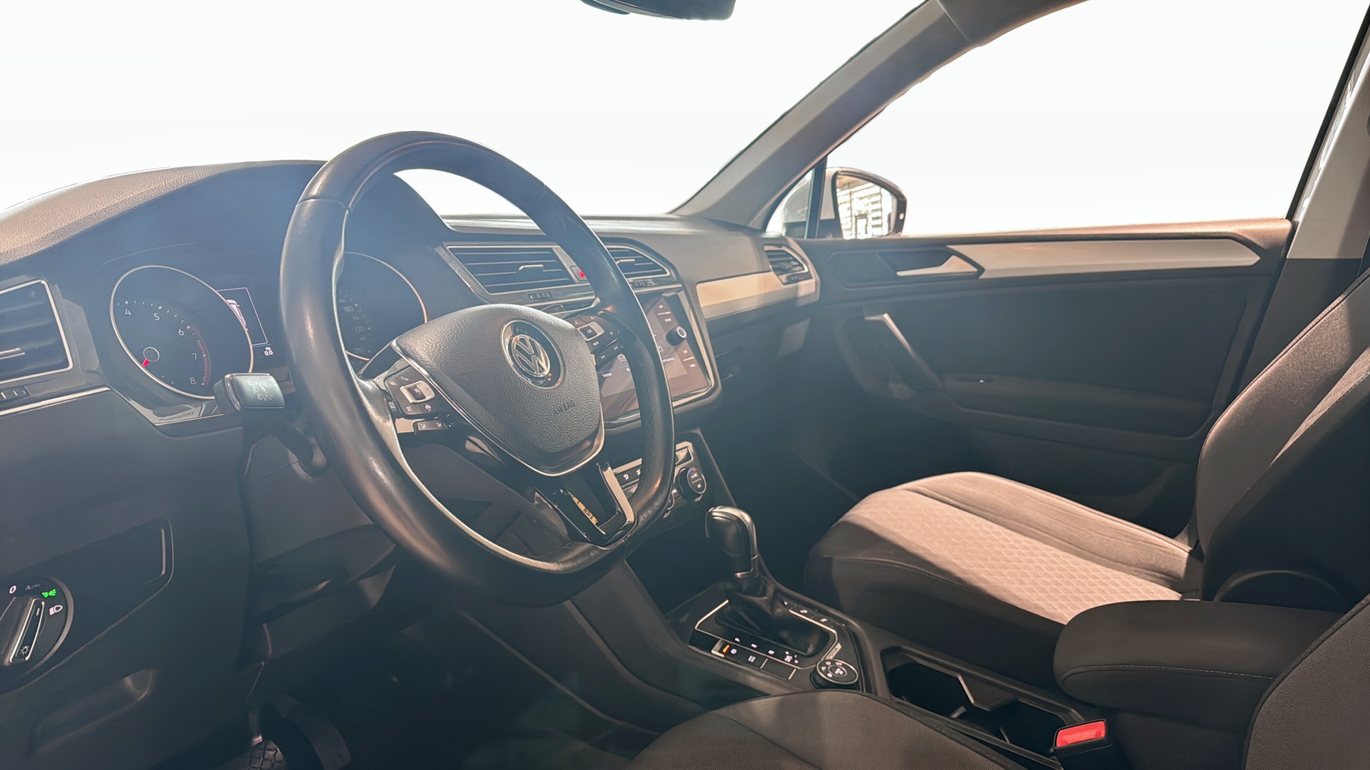 Volkswagen Tiguan SJK26G