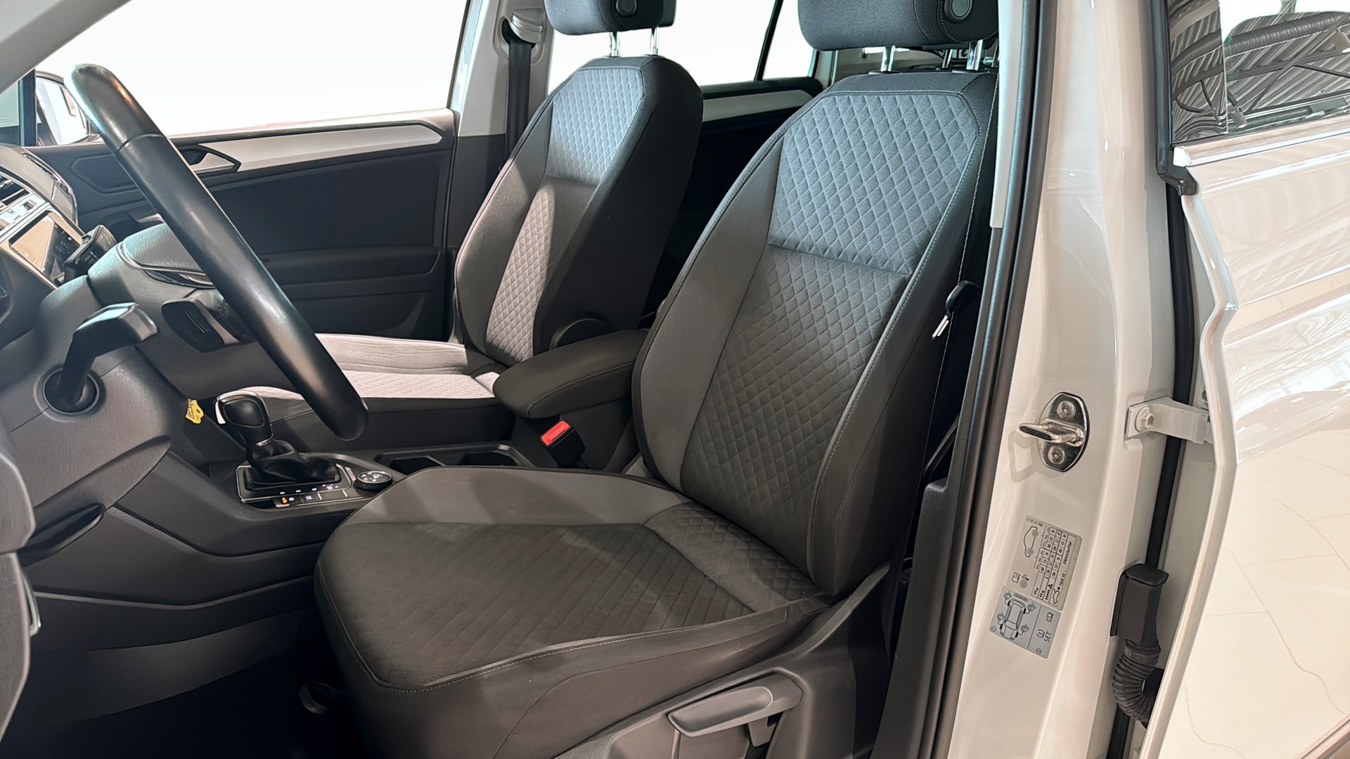 Volkswagen Tiguan SJK26G