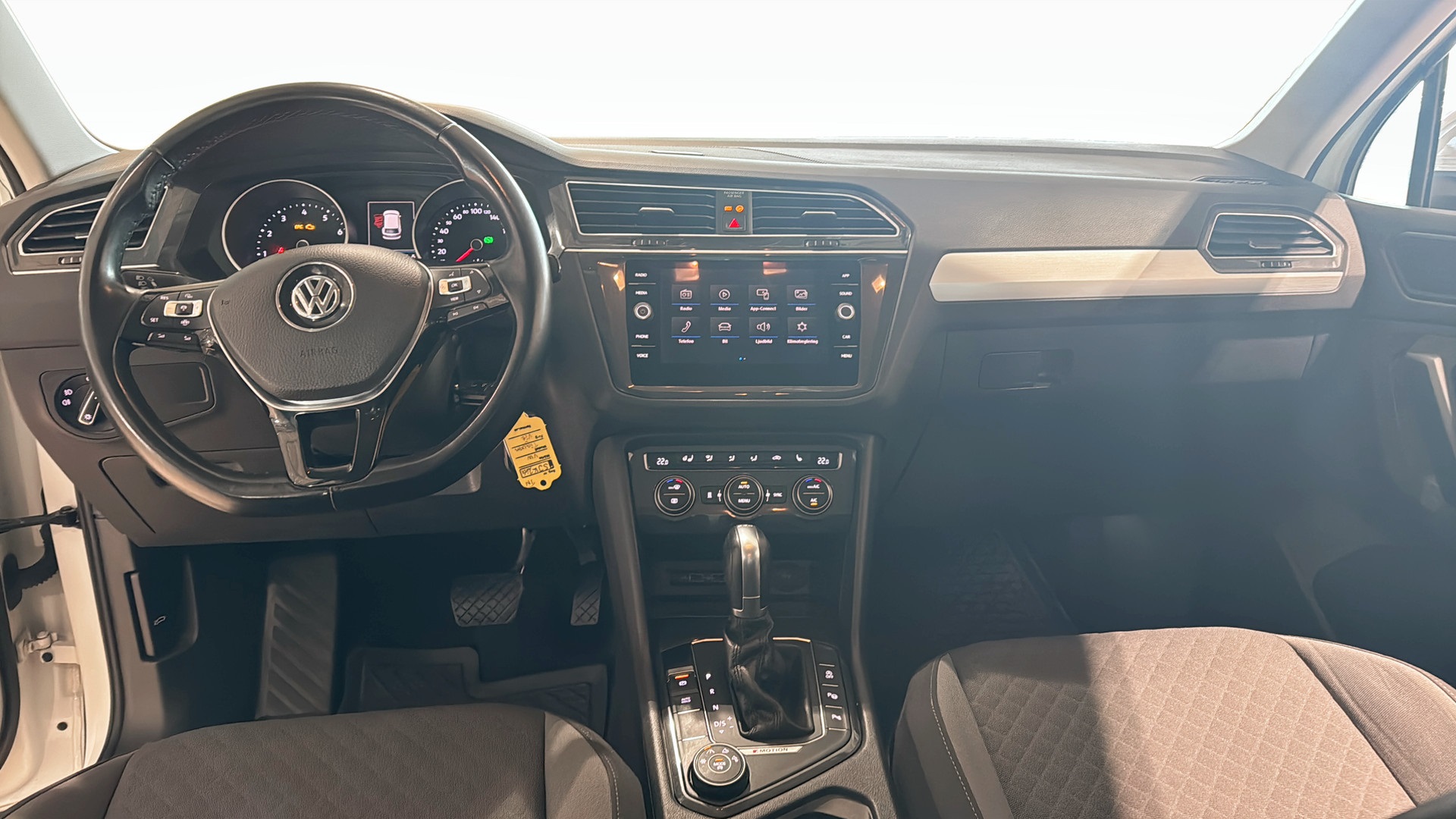 Volkswagen Tiguan SJK26G