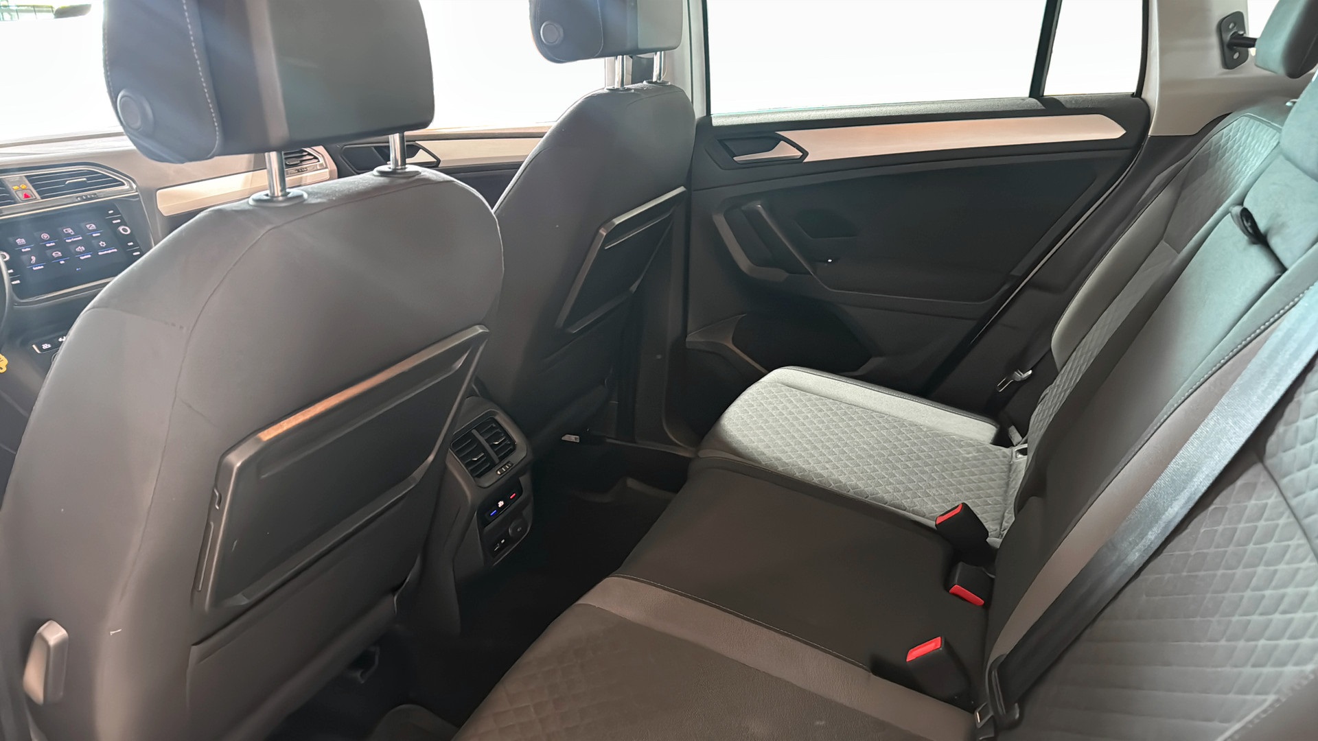 Volkswagen Tiguan SJK26G