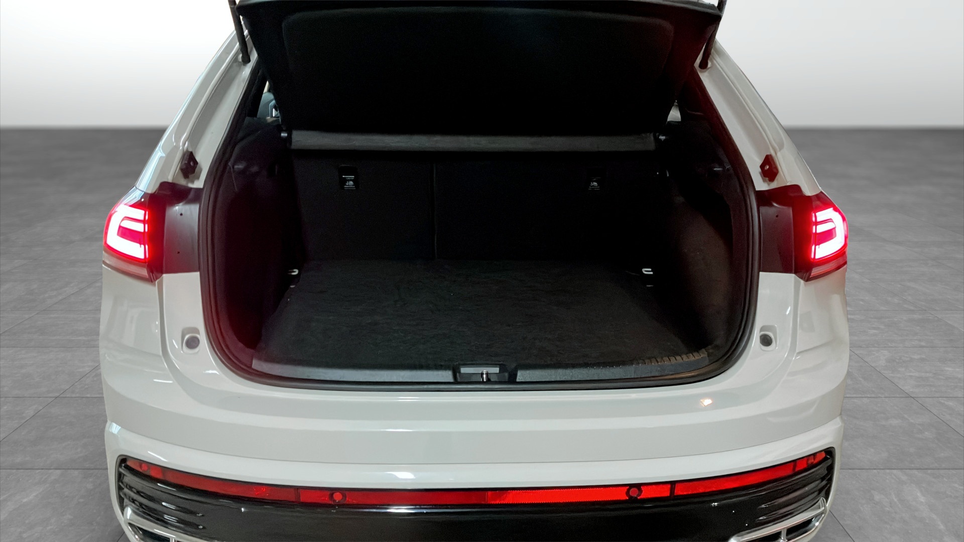 Volkswagen Taigo SJL04B