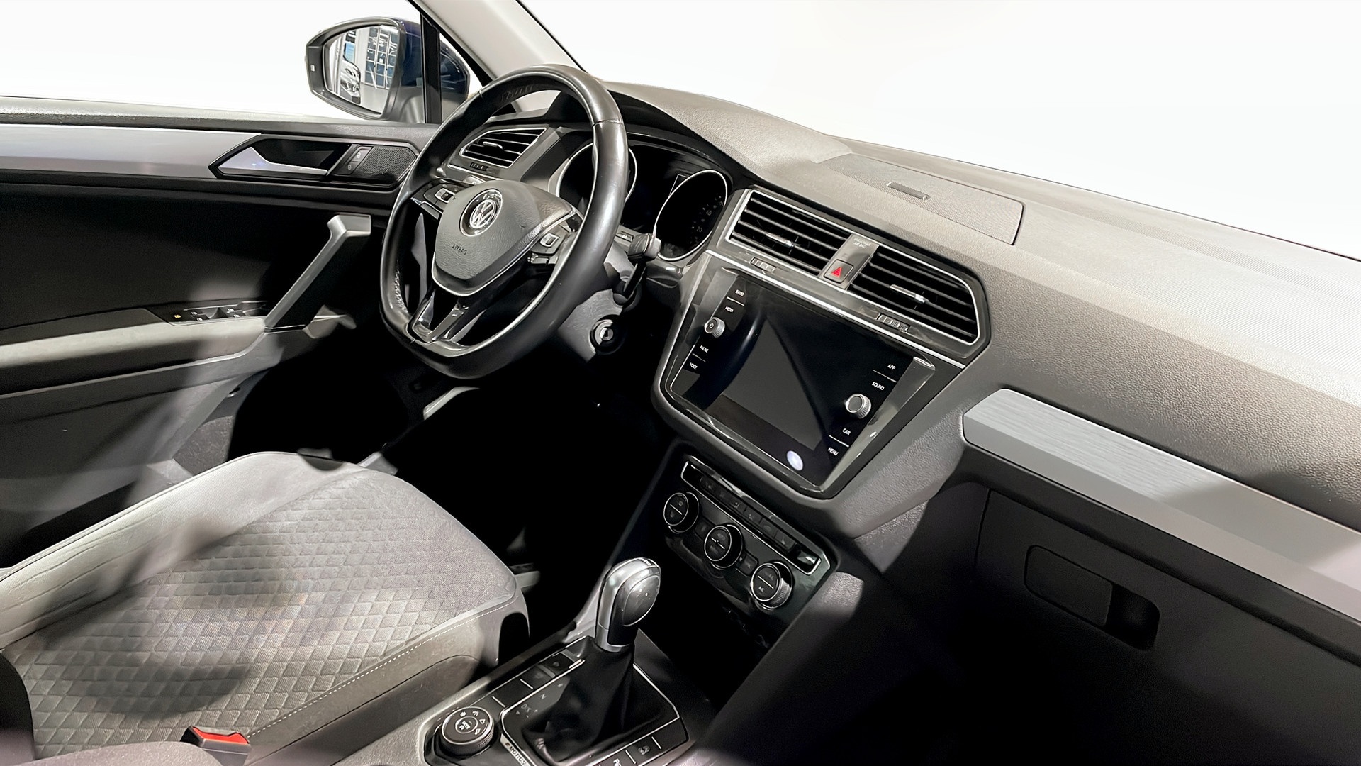 Volkswagen Tiguan SJN65R