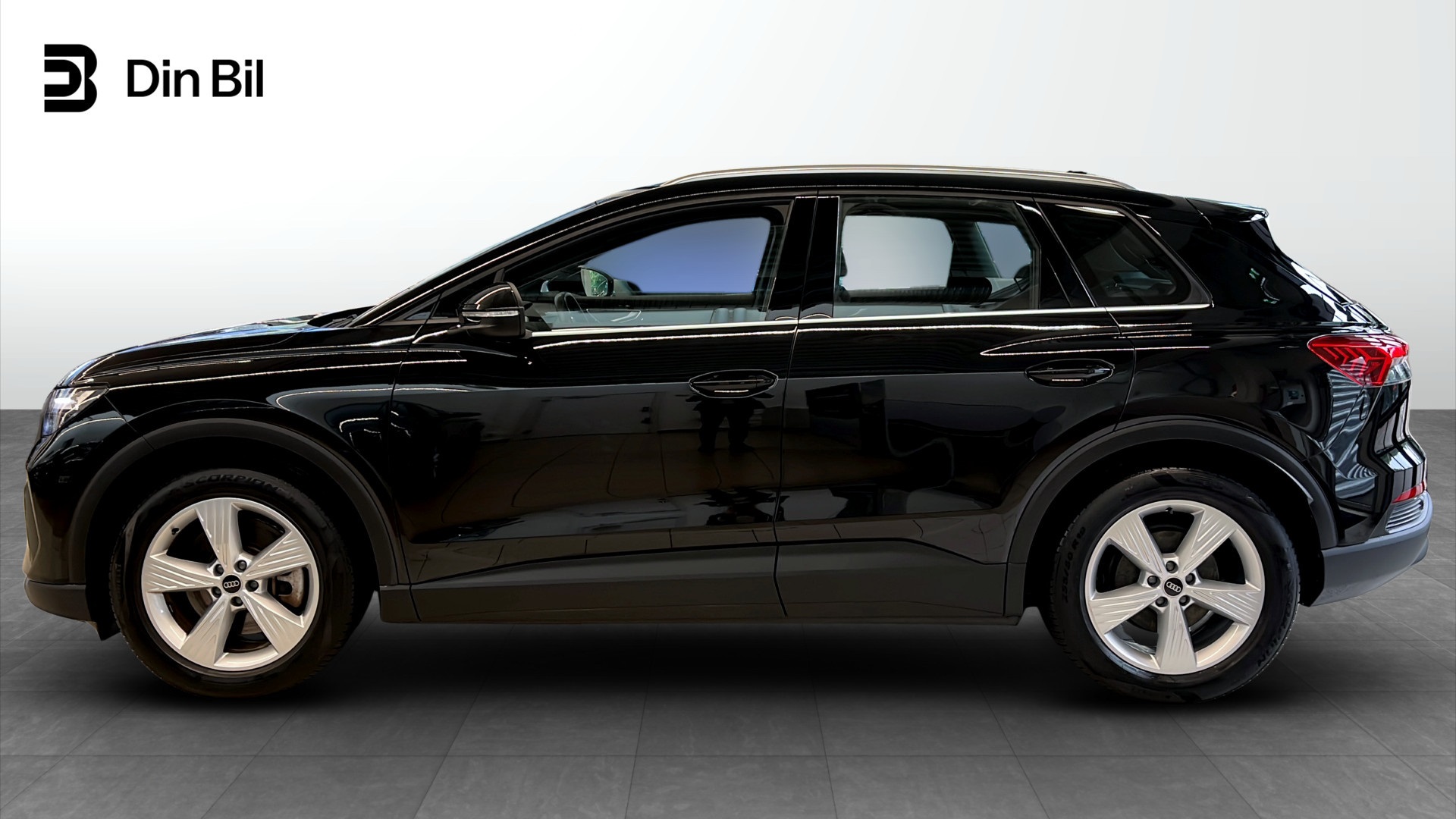 Audi Q4 e-tron SJP04B