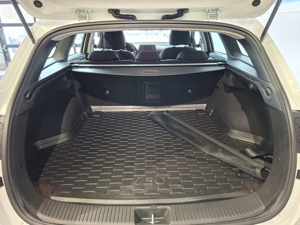Hyundai i30 SJW336