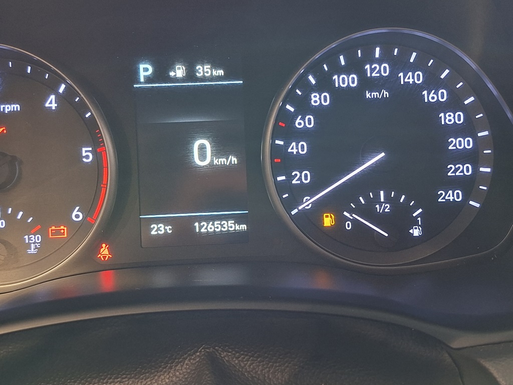 Hyundai i30 SJW336