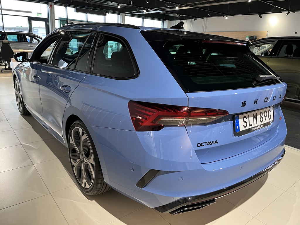 Skoda Octavia SLM89G