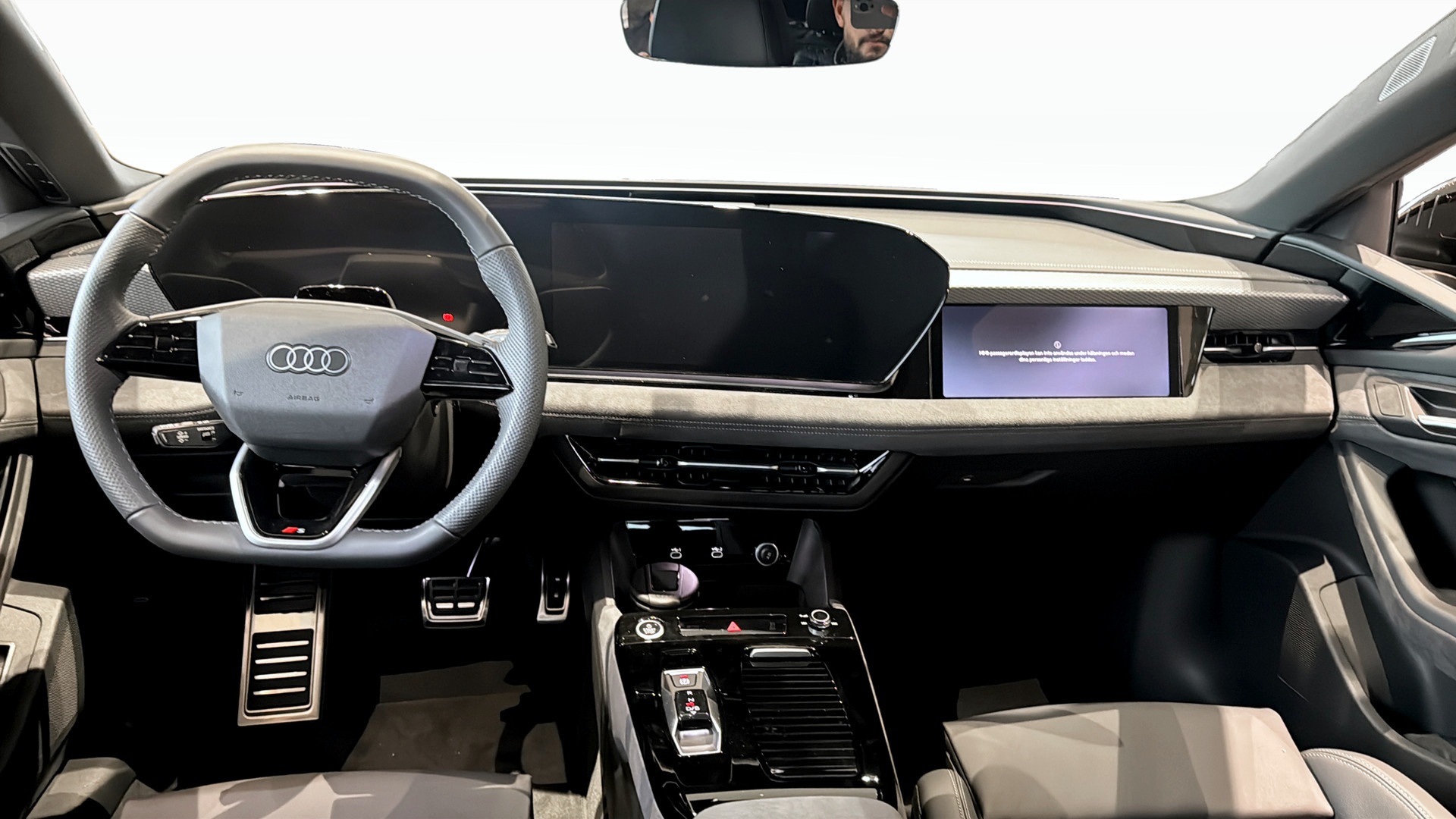 Audi A6 Avant e-tron SMM41W