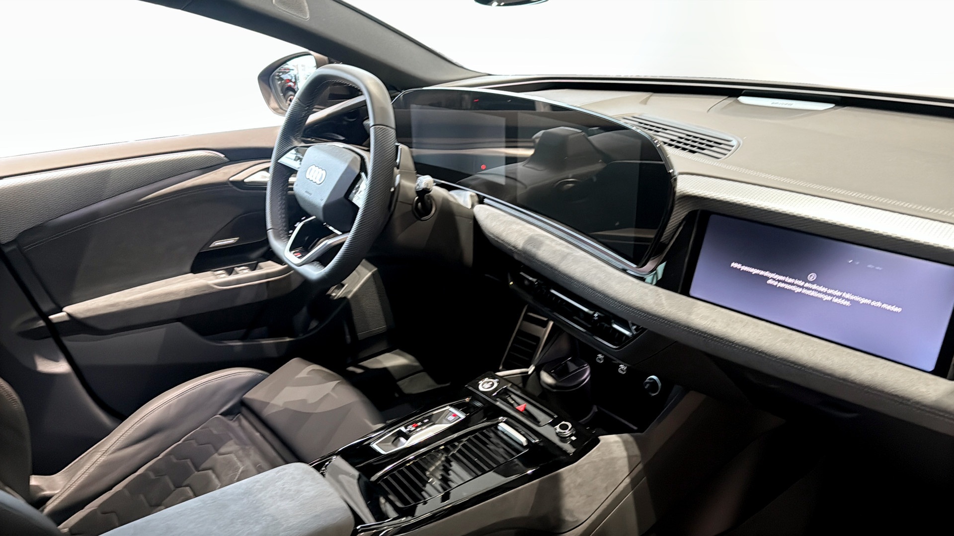 Audi A6 Avant e-tron SMM41W