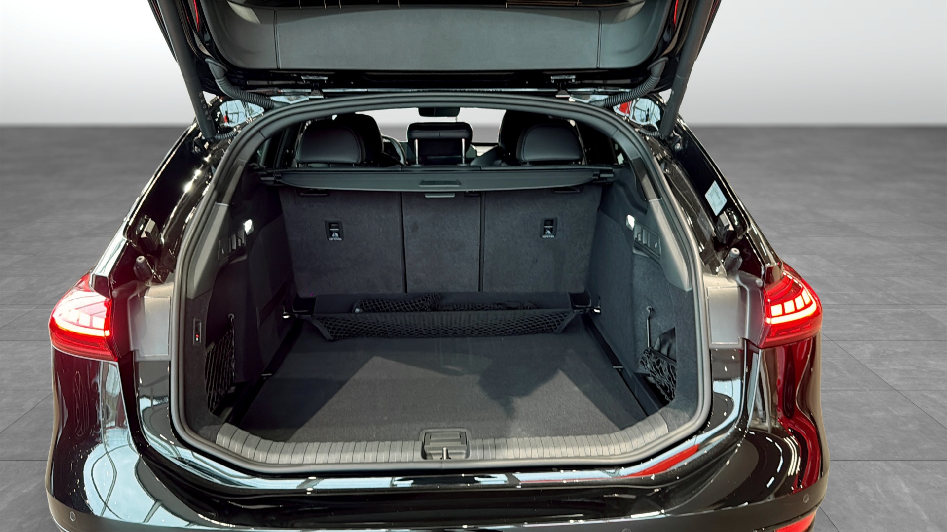 Audi A6 Avant e-tron SMM41W