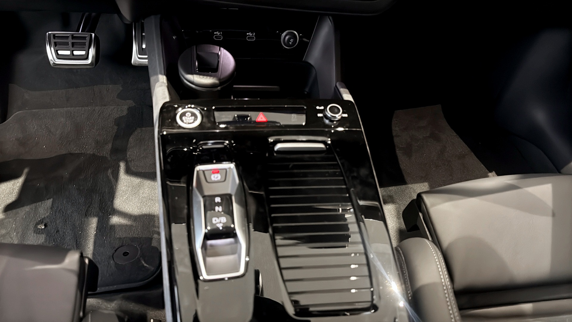Audi A6 Avant e-tron SMM41W