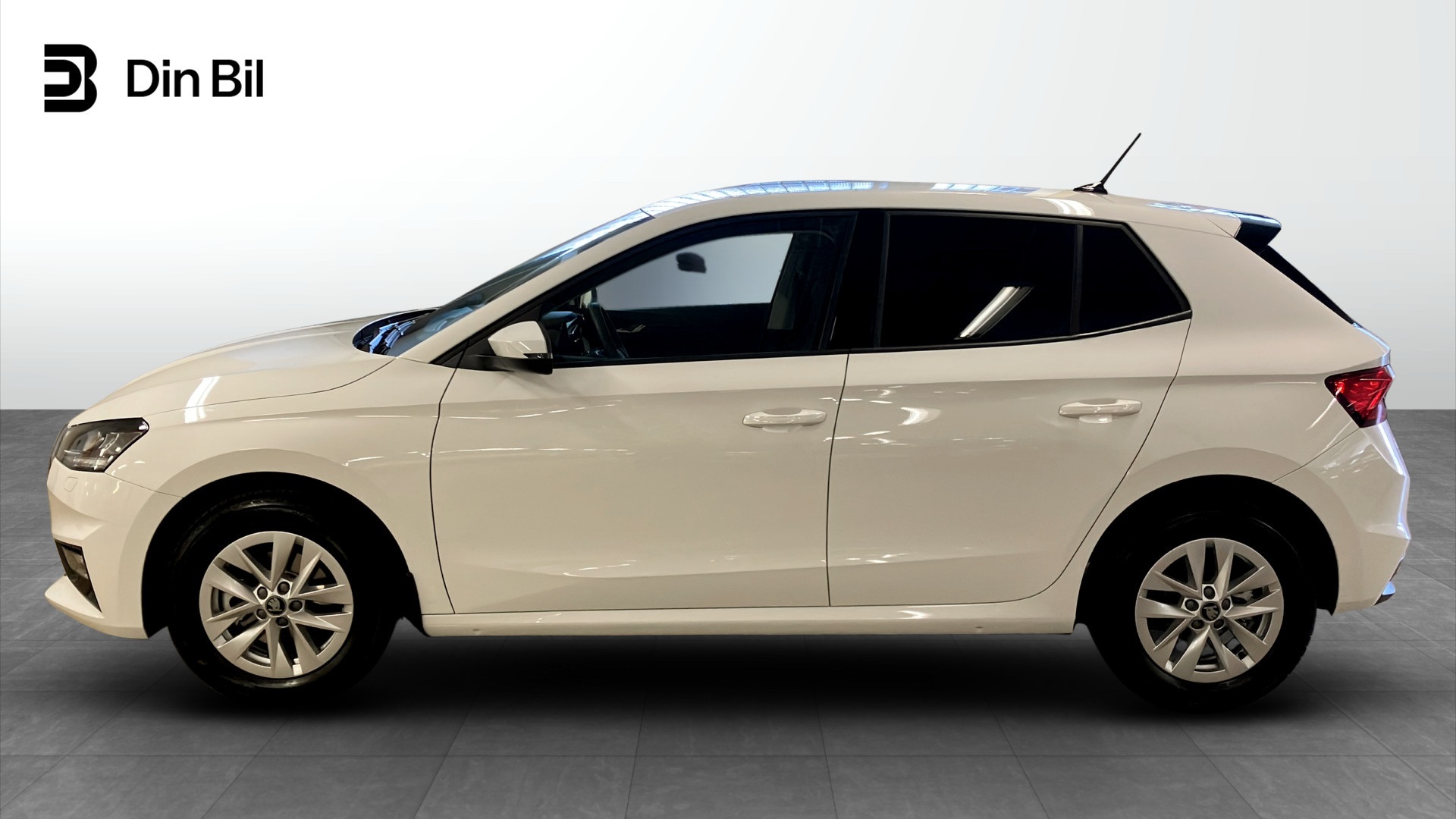 Skoda Fabia SNL04H