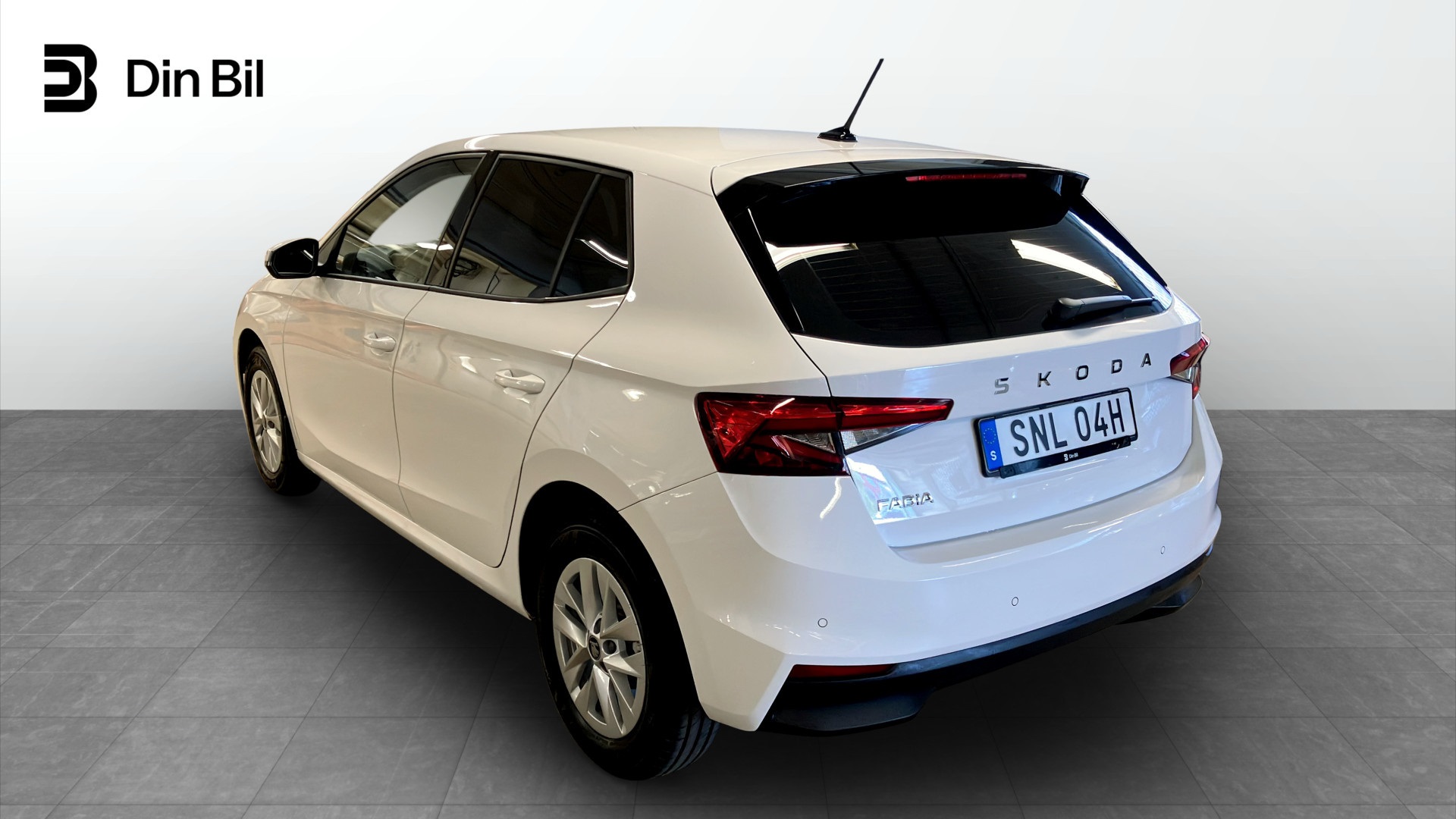 Skoda Fabia SNL04H