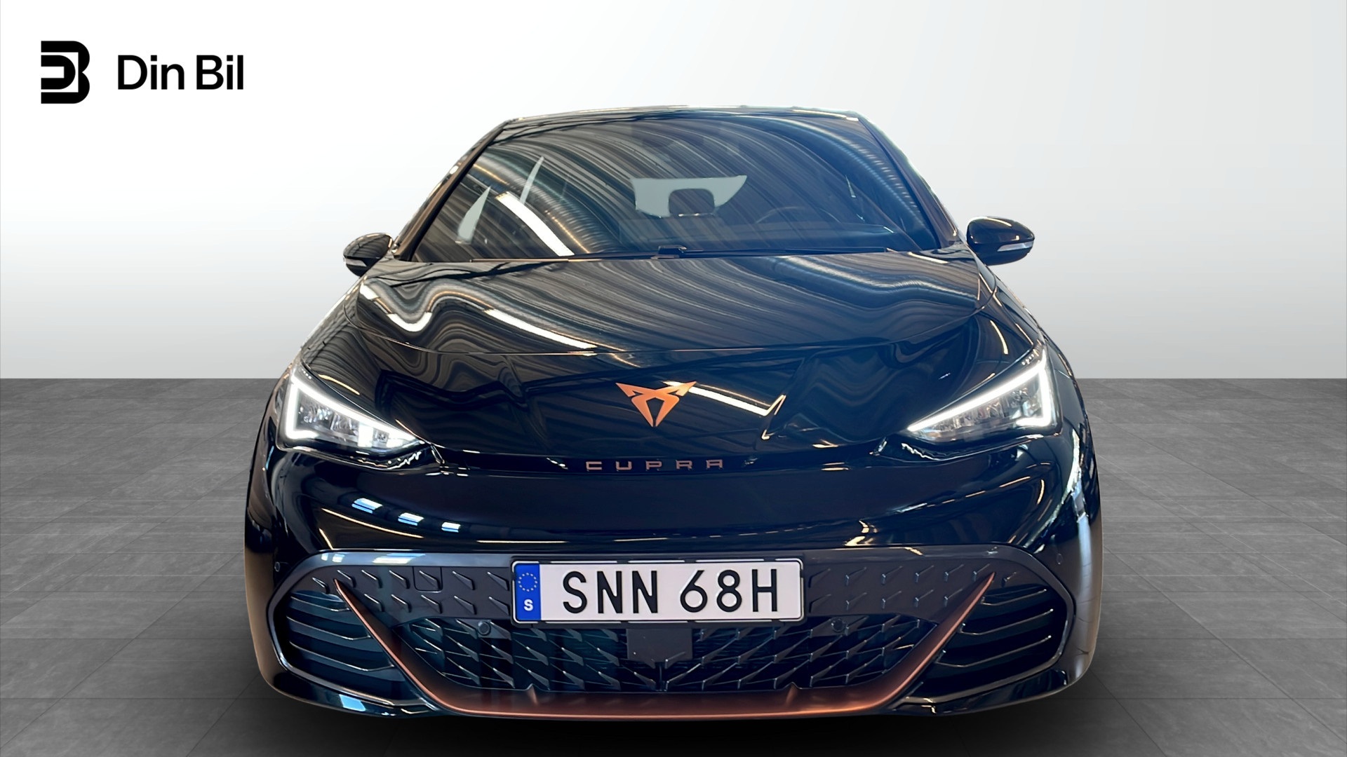 CUPRA Born SNN68H