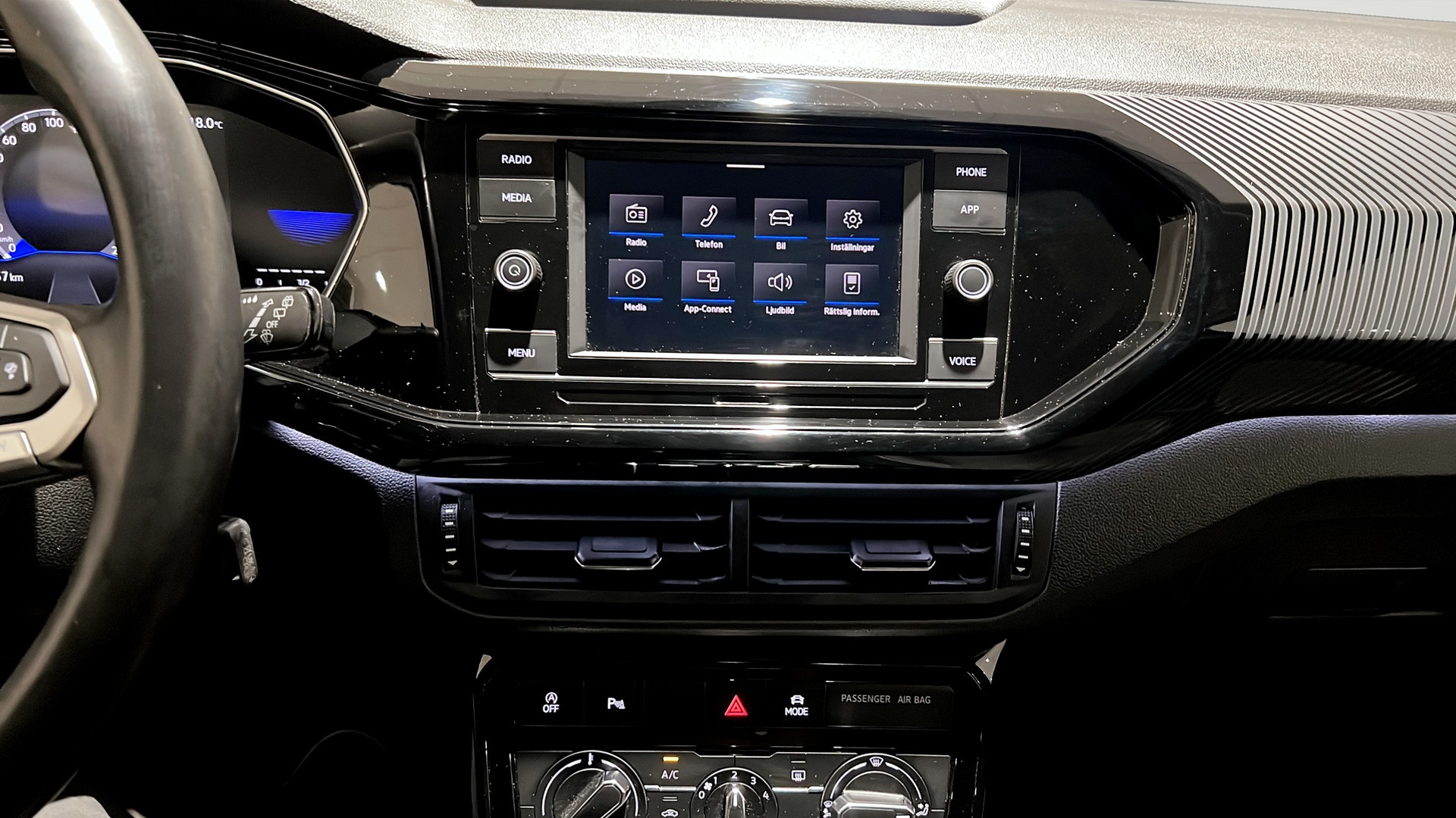 Volkswagen T-Cross SOC40G
