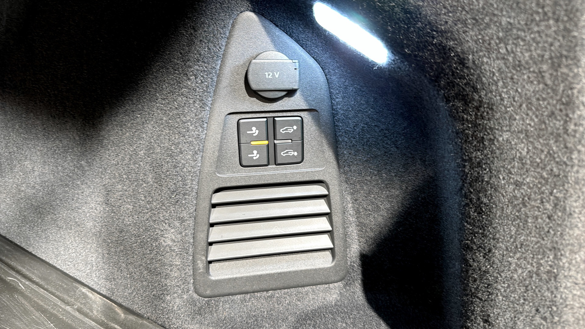 Volkswagen Touareg SOH42S